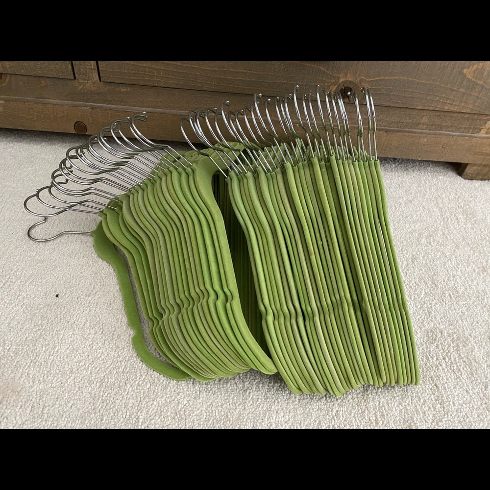 Slimline hangers